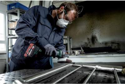 Metabo WVB 18 LT BL 11-125 Q INOX 613091850 recenze