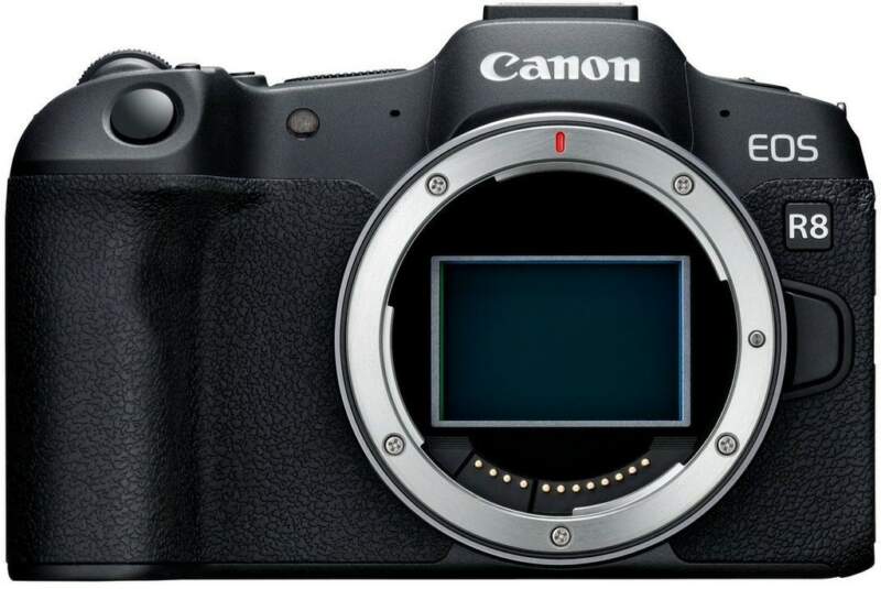 Canon EOS R8 recenze