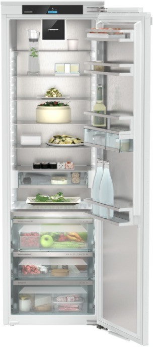 LIEBHERR IRBd5170 recenze