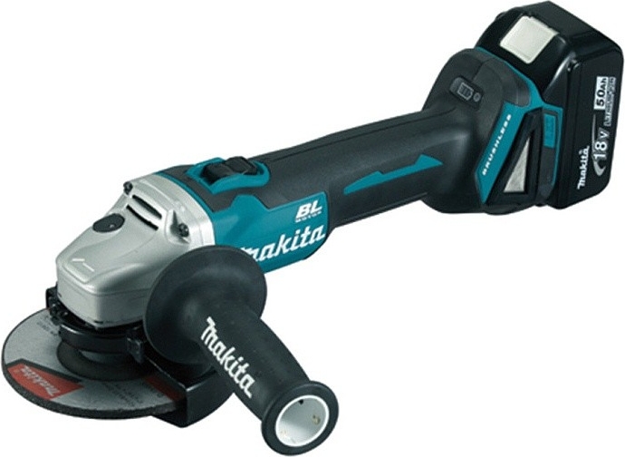 Makita DGA504RTJ recenze
