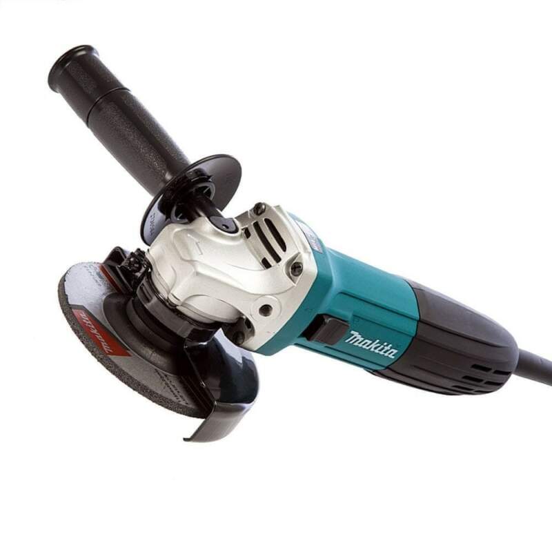 Makita GA4530R recenze