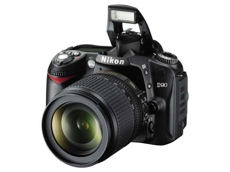 Nikon D90 recenze