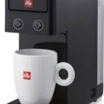 Illy Francis Francis Y3.3 černý recenze