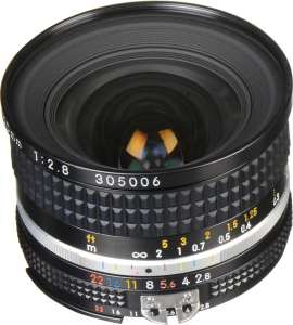 Nikon 20mm f/2.8D AF recenze