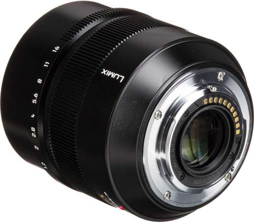 Panasonic Leica DG Nocticron 42.5mm f/1.2 OIS recenze
