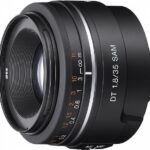 Sony 35mm f/1.8 DT SAM recenze
