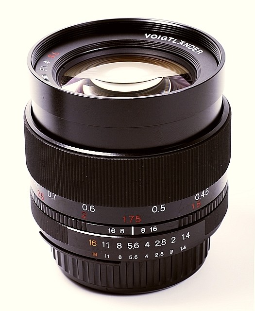 Voigtländer 58mm f/1.4 MF Nokton SL II-S Nikon recenze