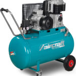 Aircraft Airstar 703/200 recenze