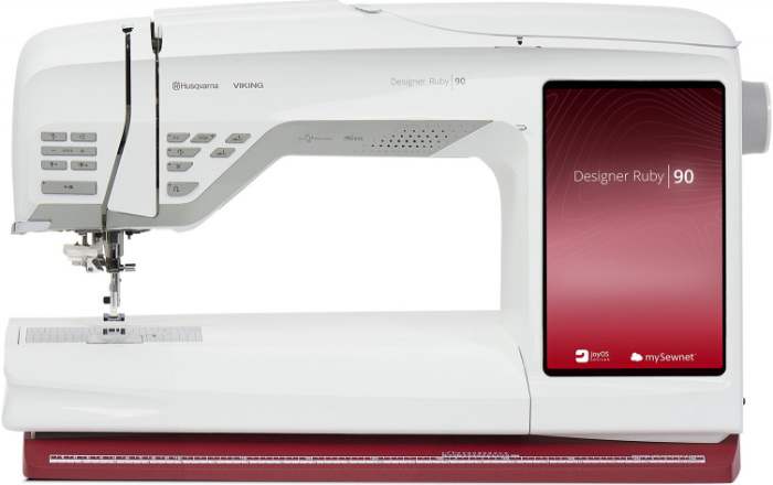 Husqvarna Designer Ruby 90 recenze