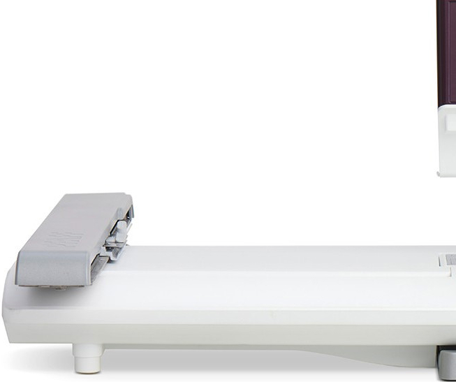 Pfaff Creative Icon 2 recenze