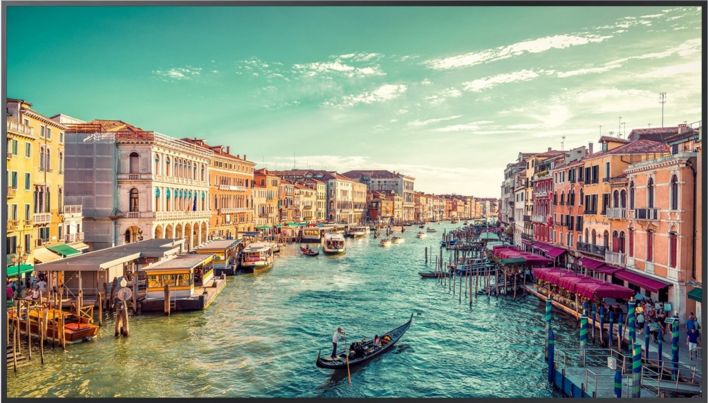 Samsung QB98T recenze