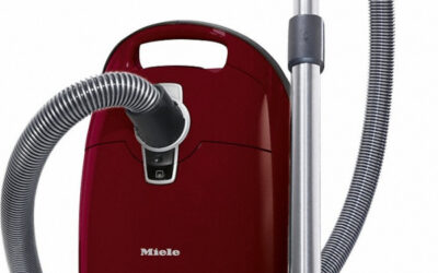 Miele Complete C3 Cat & Dog PowerLine SGEF4 Ostružinová - recenze testy