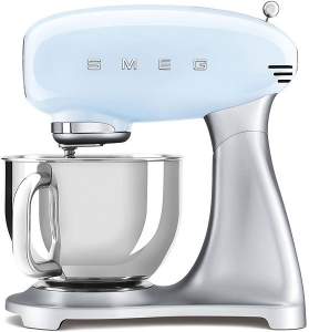 SMEG SMF02PBEU recenze