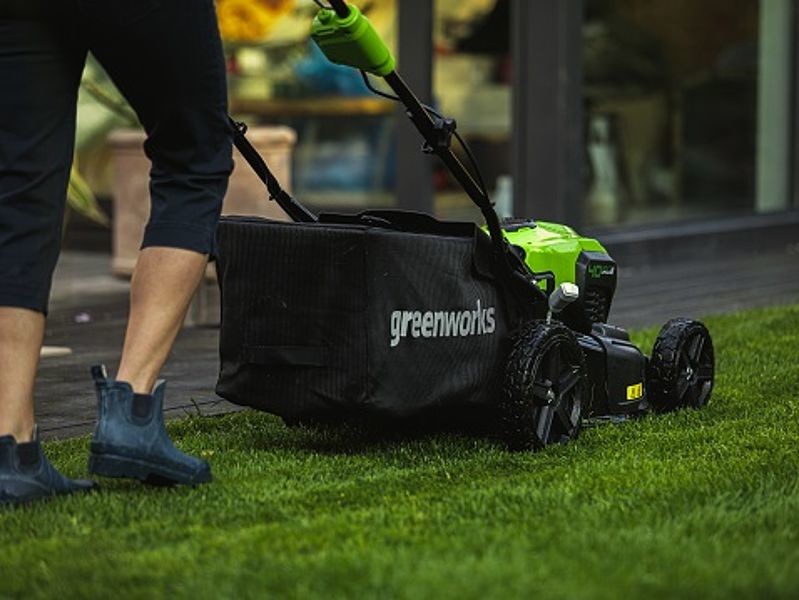 Greenworks GD40LM46SPK4 recenze