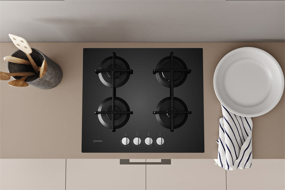 Indesit ING 61T/BK recenze