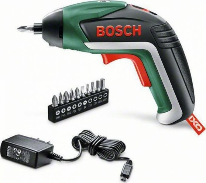 Bosch IXO V 0.603.9A8.000 recenze