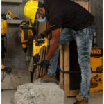 DeWalt DCH133NT-XJ recenze