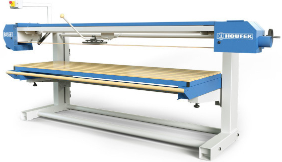 Houfek Basset PBH300 recenze