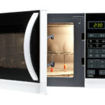 Sharp R 642 WW recenze