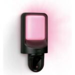 WiZ Outdoor Wall Camera and Light recenze